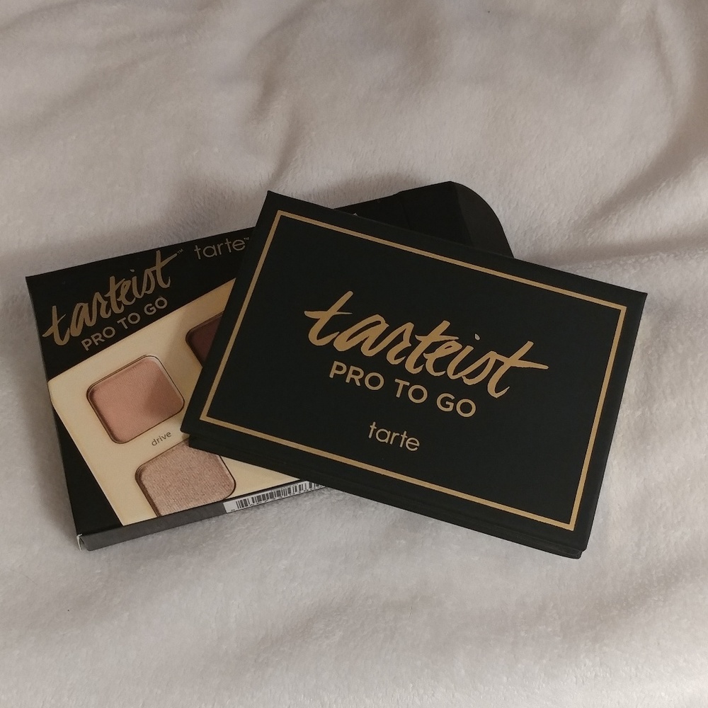 👠Tarteist To Go Eye Shadow Palette 🎆 - Picture 3 of 4